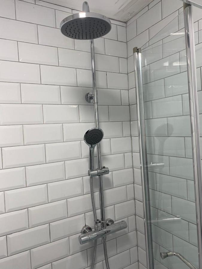 Central Townhouse וויטסטייבל מראה חיצוני תמונה